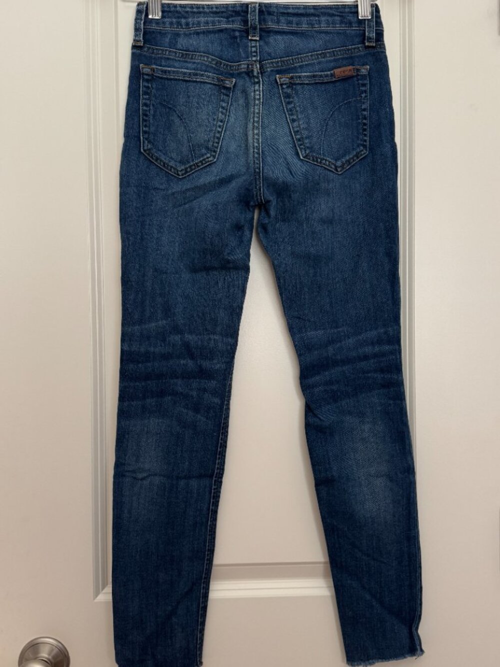 Joe's Jeans Flawless Icon Skinny Ankle Distressed Denim 24 - Picture 2 of 9